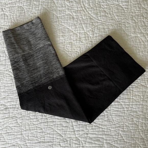 Lululemon Seamlessly Street Crop Sport Leggings - Picture 7 of 9